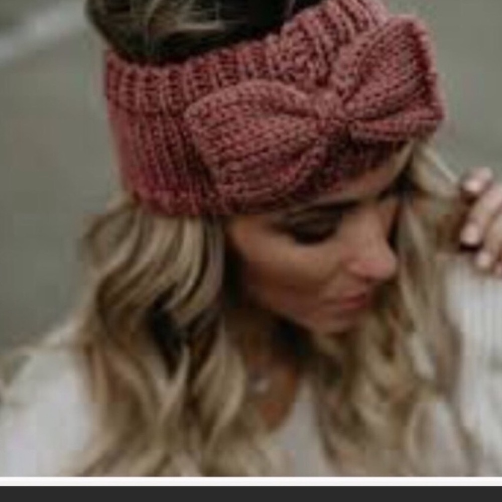 Pink Crochet Bow Headband - Picture 2 of 6